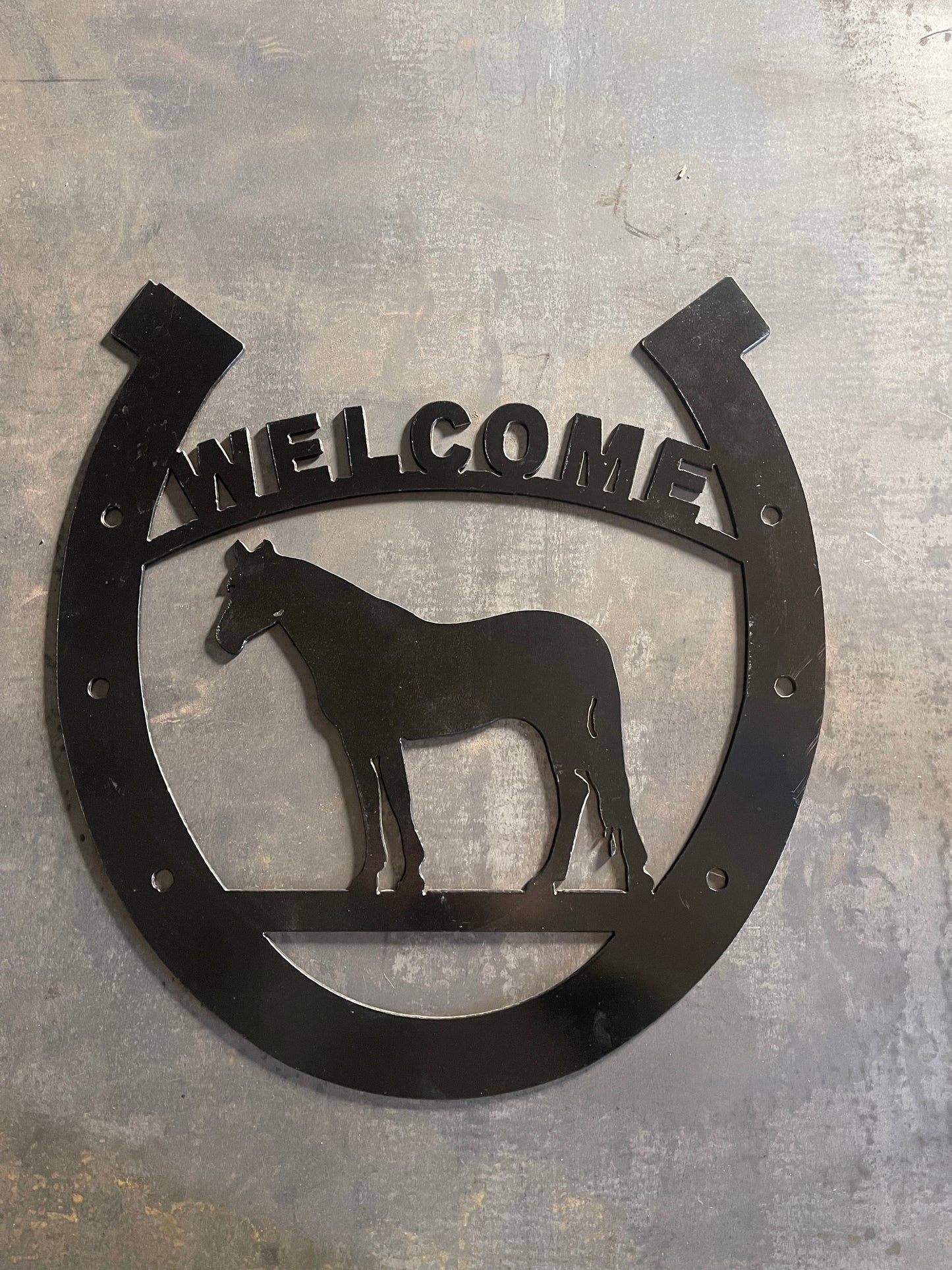 Welcome Horse Shoe Sign